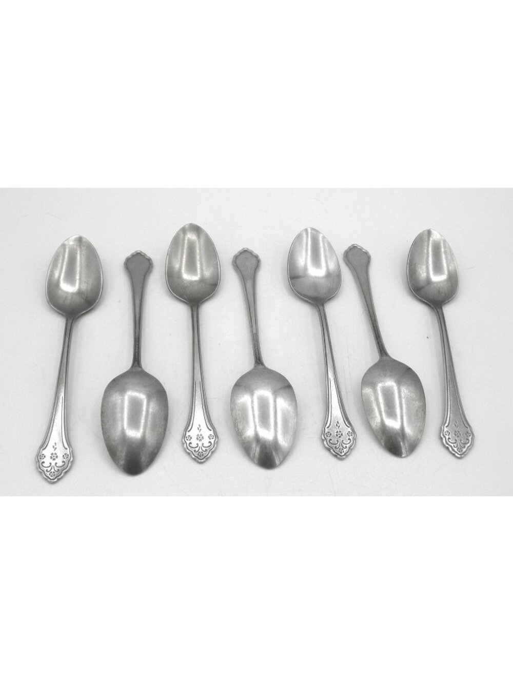 Lakewood Stainless by Oneida 6 inch Teaspoon Set of 7 Pattern Code: OHSLAKE
